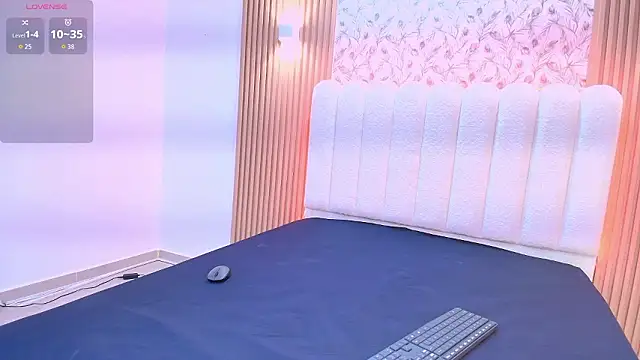 Snapshot of Amira_Alzahra chatting on 02.08.26 Amira Alzahra online show from 02.08.26