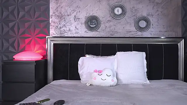 Tarra Star online show from 03.12.26