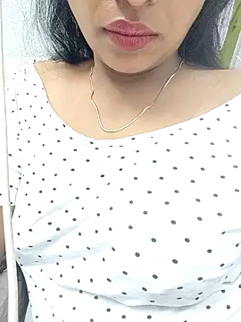 Hot-Tinaa online show from 04.16.26