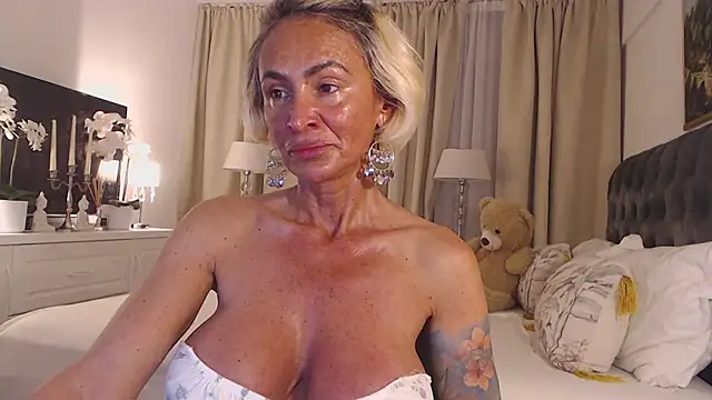 SilverMiss online show from 03.17.26