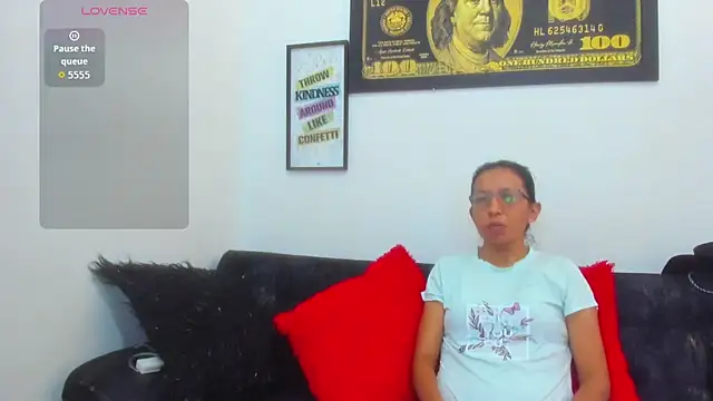 Livia Coxs online show from 03.06.26