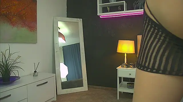 Snapshot of TaniaKaverina chatting on 06.03.26 TaniaKaverina online show from 06.03.26