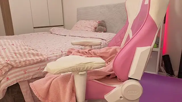 Mia WaterFall online show from 03.02.26