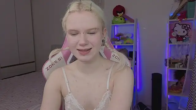 Mia WaterFall online show from 04.01.26