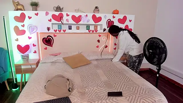 naomi campell online show from 02.14.26