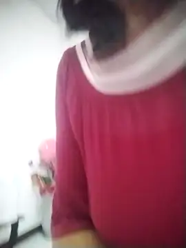 Snapshot of RosseLaure chatting on 02.10.26 RosseLaure online show from 02.10.26