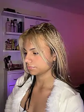 Snapshot of andyy_x chatting on 02.22.26 andyy x online show from 02.22.26