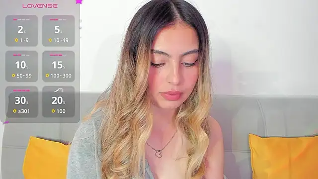 Snapshot of Fernanda_aaaa chatting on 02.04.26 Fernanda aaaa online show from 02.04.26