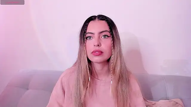 Snapshot of Fernanda_aaaa chatting on 02.24.26 Fernanda aaaa online show from 02.24.26