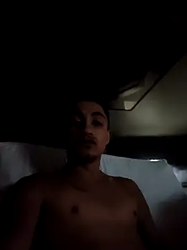 Snapshot of moreno22xx chatting on 02.15.26 moreno22xx online show from 02.15.26