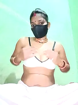 Snapshot of Cute__tanu chatting on 02.04.26 Cute tanu online show from 02.04.26