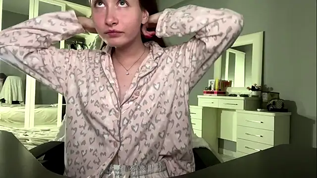 Iuckystar19 online show from 01.18.26