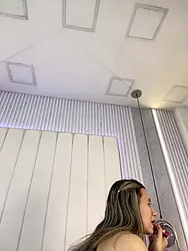 JuliaColemann online show from 02.18.26