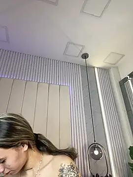 JuliaColemann online show from 03.26.26