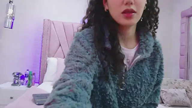 Snapshot of RoxanaAngel chatting on 02.05.26 RoxanaAngel online show from 02.05.26