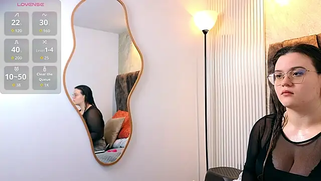 zoe hugeboobs online show from 02.28.26