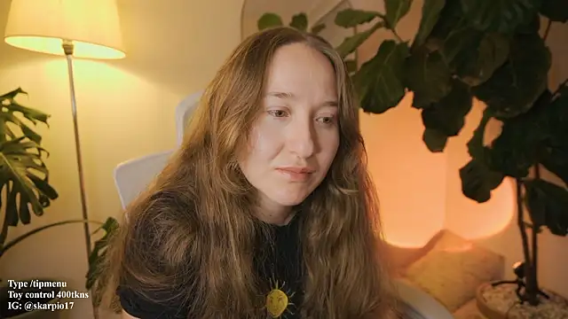 Snapshot of Scarlett_NoirMuse chatting on 02.01.26 Scarlett NoirMuse online show from 02.01.26