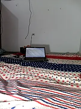 Snapshot of Zara__Flor chatting on 02.13.26 Zara Flor online show from 02.13.26