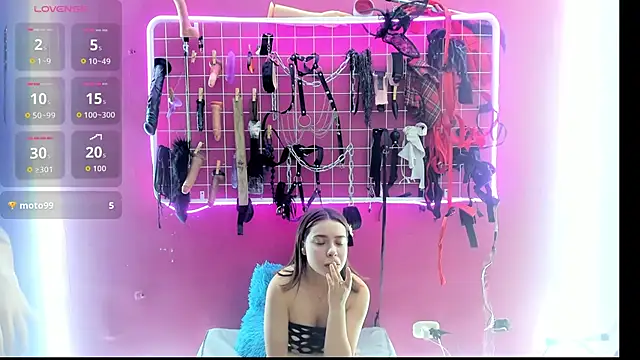 Snapshot of Slave_Melany_bdsm chatting on 03.02.26 Slave Melany bdsm online show from 03.02.26