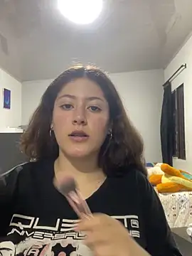 Snapshot of lizzy_luminair chatting on 02.06.26 lizzy luminair online show from 02.06.26