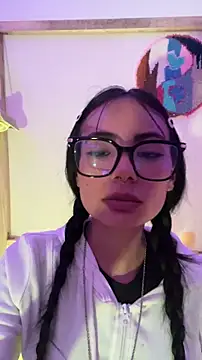  Lucycherry online show from 06.05.26