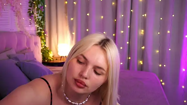 AmeliaWeells online show from 05.12.26
