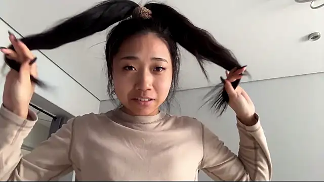 SweetMiaXO online show from 03.17.26