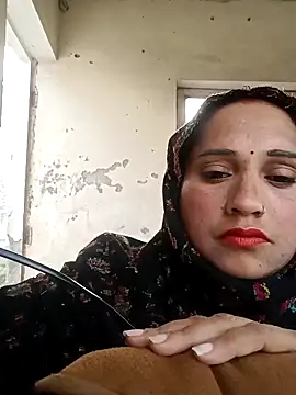 Cute-karisma1234 online show from 02.08.26