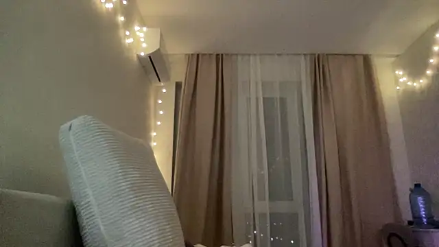 Lulu Di online show from 04.01.26