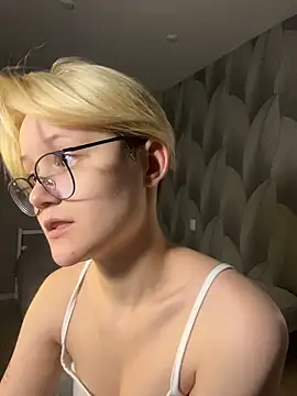 LuunaDorean online show from 01.18.26