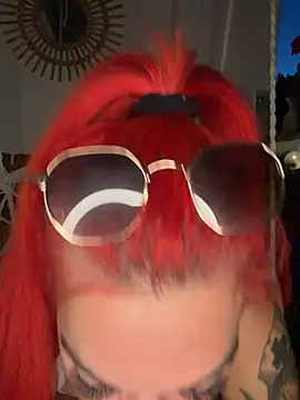 Snapshot of MrsRedFoxy chatting on 06.19.26 MrsRedFoxy online show from 06.19.26