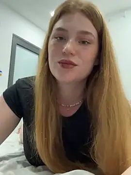 Snapshot of SunnyGrin chatting on 02.22.26 SunnyGrin online show from 02.22.26