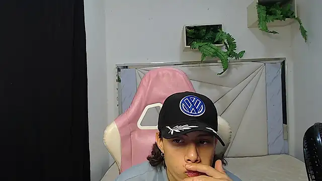 Snapshot of Didi_hard chatting on 03.10.26 Didi hard online show from 03.10.26