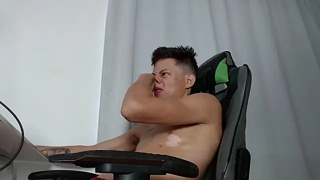 Snapshot of Didi_hard chatting on 03.30.26 Didi hard online show from 03.30.26