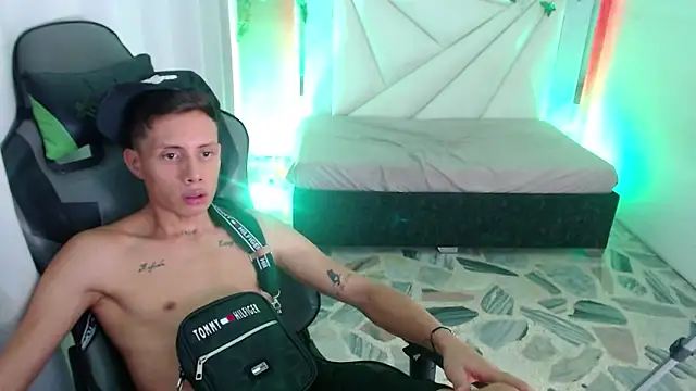 Snapshot of Didi_hard chatting on 04.04.26 Didi hard online show from 04.04.26