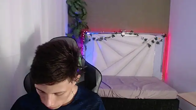 Snapshot of Didi_hard chatting on 04.08.26 Didi hard online show from 04.08.26