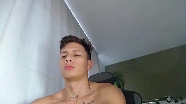 Snapshot of Didi_hard chatting on 04.08.26 Didi hard online show from 04.08.26