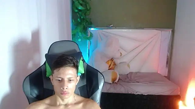 Snapshot of Didi_hard chatting on 04.11.26 Didi hard online show from 04.11.26