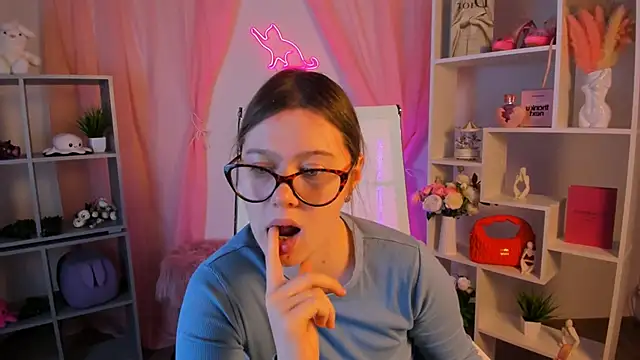 Snapshot of CelestineMauriac chatting on 02.16.26 CelestineMauriac online show from 02.16.26