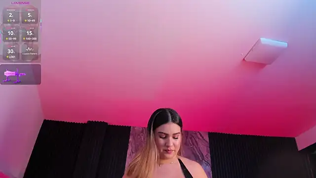 Liiahfontaine online show from 05.11.26