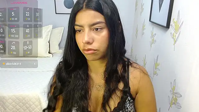 Laia white online show from 04.21.26