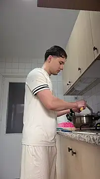 Massimo Fiore online show from 02.08.26