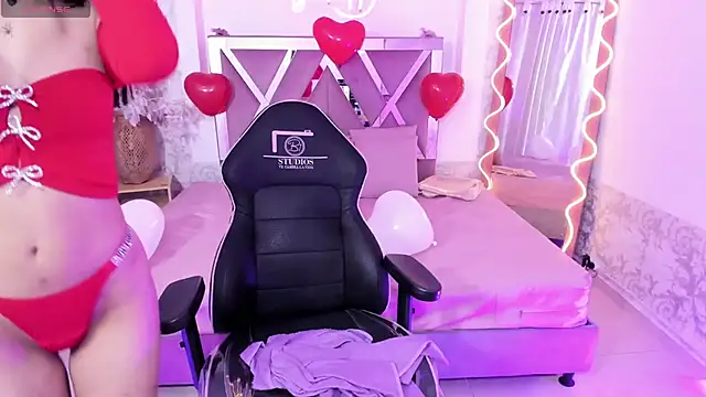 Snapshot of JENNA_TAY1 chatting on 02.14.26 JENNA TAY1 online show from 02.14.26