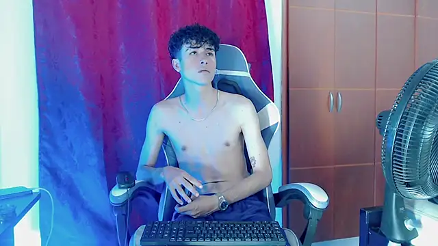 Johnny cagee  online show from 02.05.26