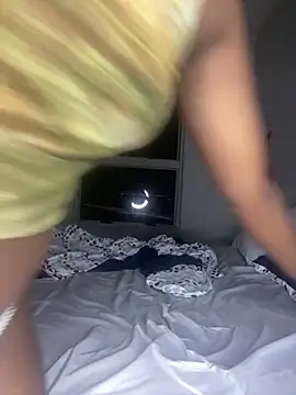 Snapshot of PrimaDonnaxx chatting on 02.15.26 PrimaDonnaxx online show from 02.15.26