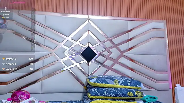 Snapshot of Rizantella chatting on 02.18.26 Rizantella online show from 02.18.26