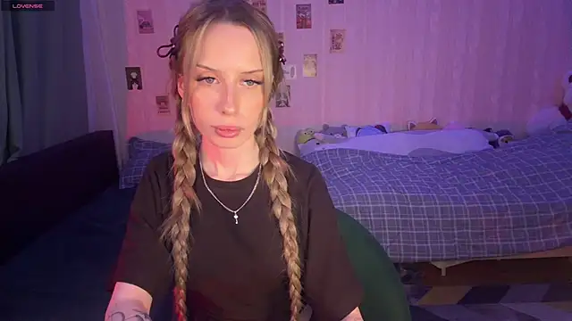 DellaCampbell online show from 04.27.26