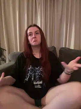 Snapshot of PoppySlut6999 chatting on 02.20.26 PoppySlut6999 online show from 02.20.26