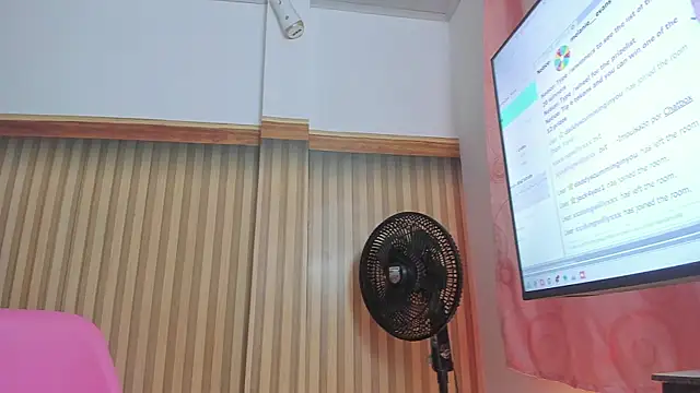 Melanie  Evans online show from 04.15.26