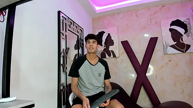 Snapshot of PRETTY_COCK1 chatting on 02.02.26 PRETTY COCK1 online show from 02.02.26